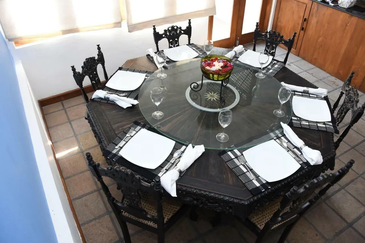 Colombo Tree House Hotel Nugegoda 3*,