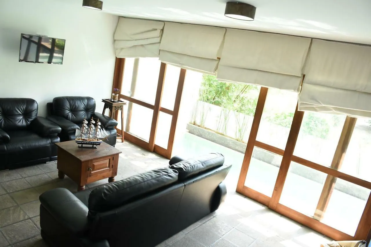 Colombo Tree House Hotel Nugegoda