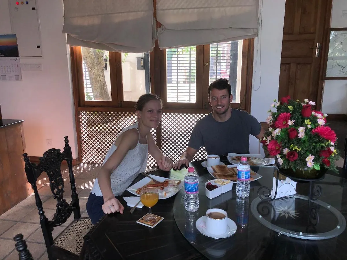 Guest house Colombo Tree House Hotel Nugegoda